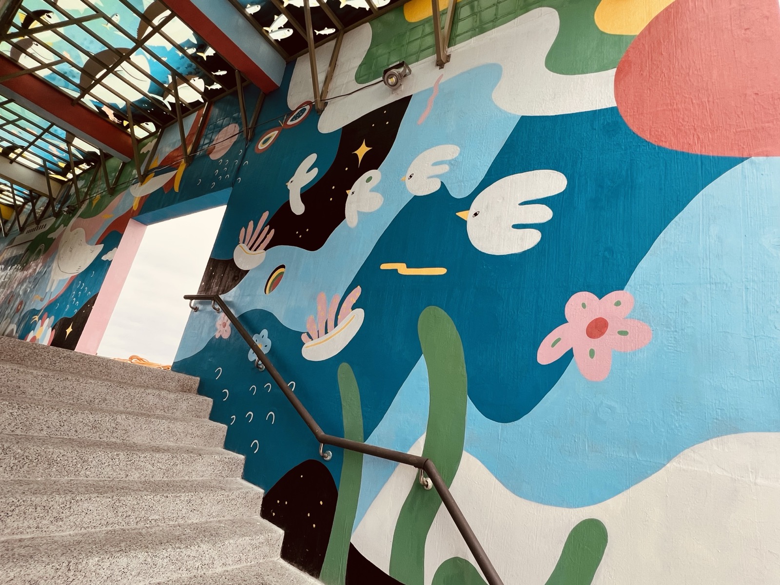 Image 12 — Zhongyun Harbor wall mural 23' × 91' 10" (×2)