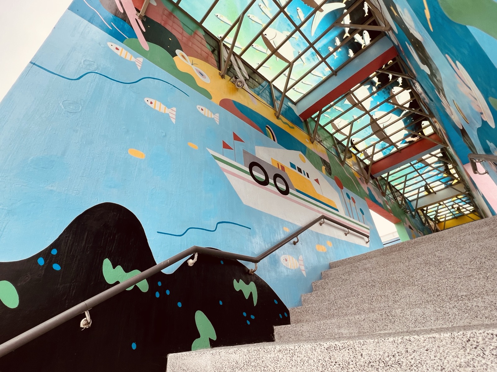 Image 14 — Zhongyun Harbor wall mural 23' × 91' 10" (×2)