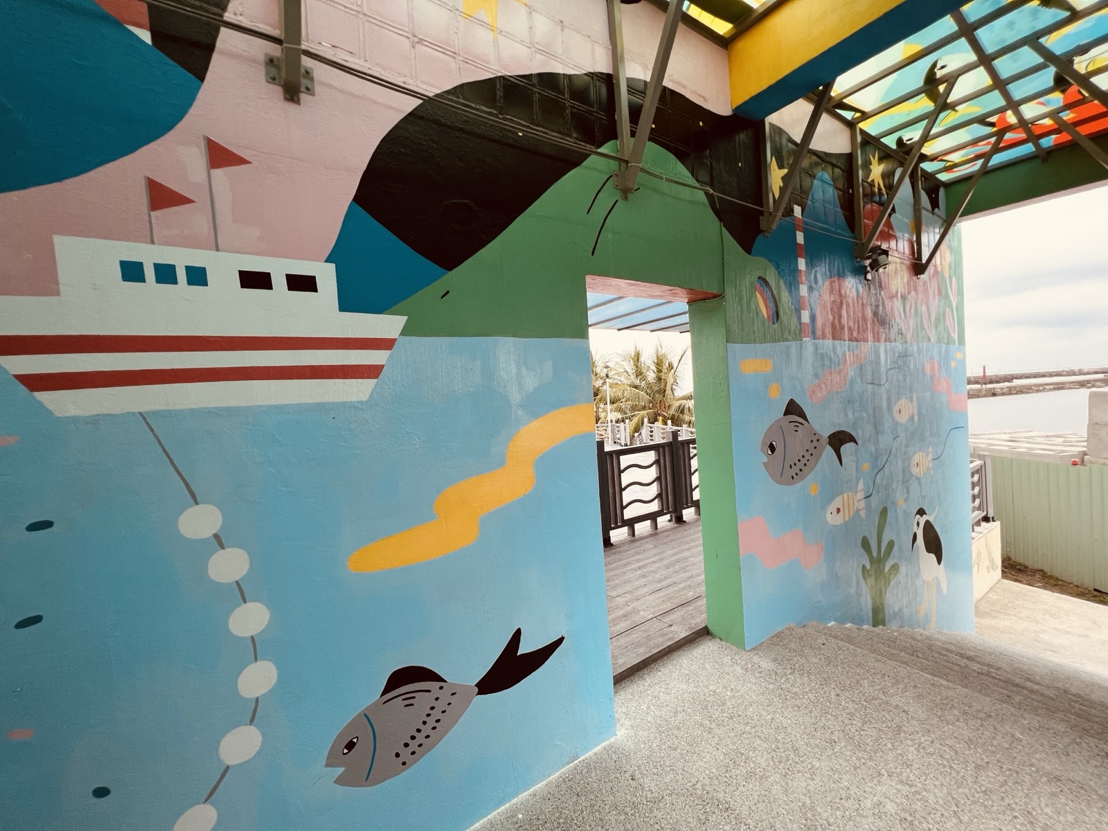 Image 9 — Zhongyun Harbor wall mural 23' × 91' 10" (×2)