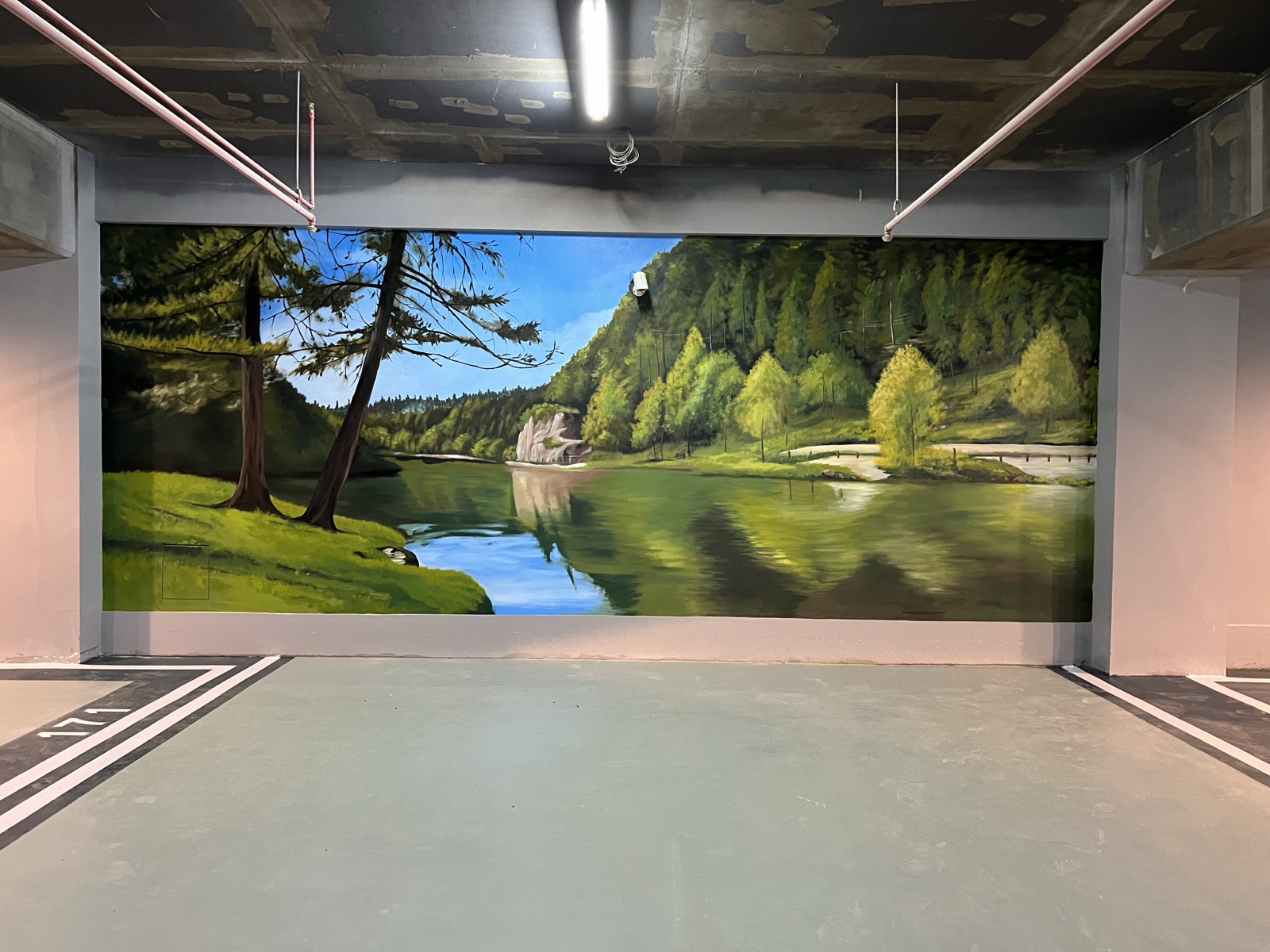 Image 2 — Parking wall 6' 7" × 31' 6"