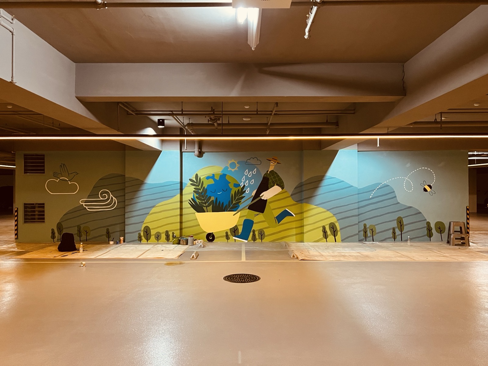 Image 7 — Parking wall 6' 7" × 31' 6"