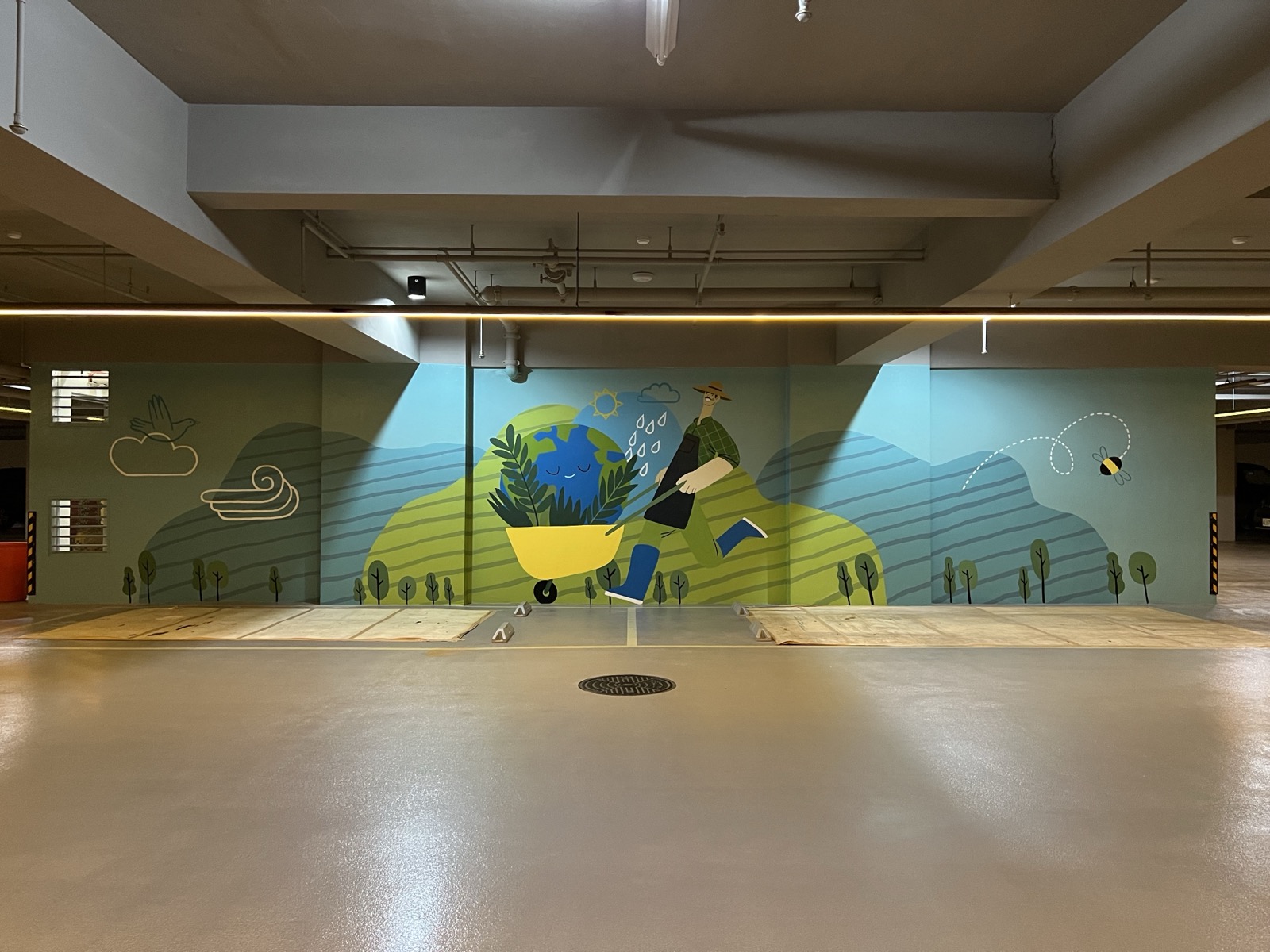 Image 8 — Parking wall 6' 7" × 31' 6"